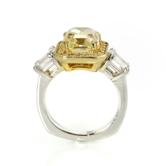 2 carat Radiant Cut Diamond Fancy Yellow GIA Ring - 4045796