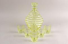 20th Century Art Deco Decanter Set Liquor Set With 6 Shot Glasses CZ ca 1920 - 3801500