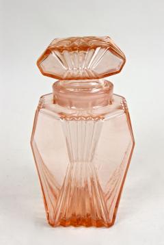 20th Century Art Deco Glass Decanter Set Of Seven Coral Colored AT ca 1920 - 4319899