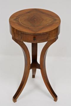 20th Century Art Deco Side Table Gueridon Table Nutwood Austria ca 1920 - 3935307