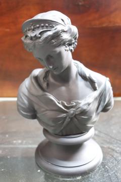 20th Century English Ceramic Sculpture by Wedgwood - 2418729