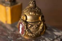 20th Century French Marble and Gilt Bronze Inkwell with Rooster Motif - 4045294