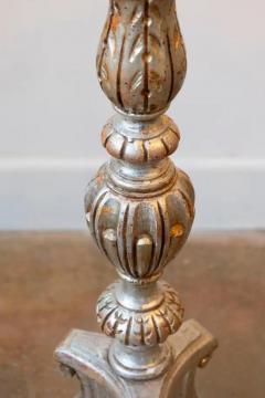 20th Century French Painted and Carved Wood Lamp with Neoclassical Detailing - 4106008