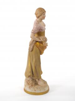 20th Century Hand Painted Gilt Decorated Porcelain Decorative Womans Sculpture - 3811286