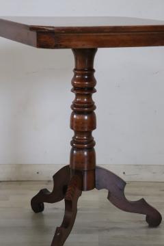 20th Century Walnut Tripod Table or Pedestal Table - 3701031