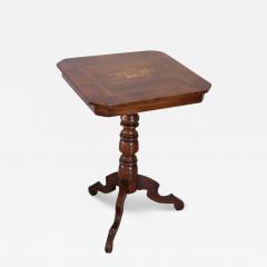 20th Century Walnut Tripod Table or Pedestal Table - 3704775