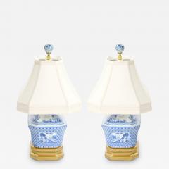 20th Century White Blue Porcelain Gilt Gold Painted Wood Base Small Table Lamp - 4087377