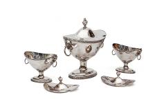 2996 Set of Three English Silver Plate Sauce Tureens - 2512277