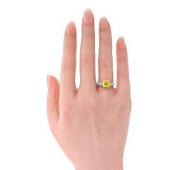 3 01ct Cushion Cut VVS2 Clarity Three Stone Diamond Engagement Ring - 4648717