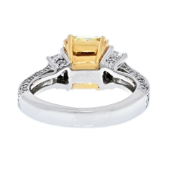 3 CARAT RADIANT CUT DIAMOND FANCY YELLOW VS2 CLARITY GIA - 2713073