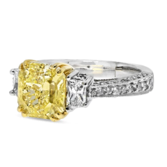 3 CARAT RADIANT CUT DIAMOND FANCY YELLOW VS2 CLARITY GIA - 2713081