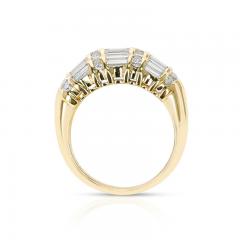 3 CTW DIAMOND BAGUETTE AND ROUND DIAMOND BOMBE COCKTAIL RING - 2271324