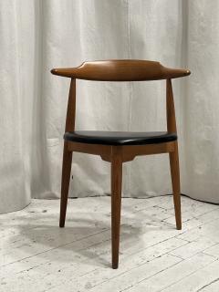 4 Petite Mid Century 3 Legged Chairs - 4604409