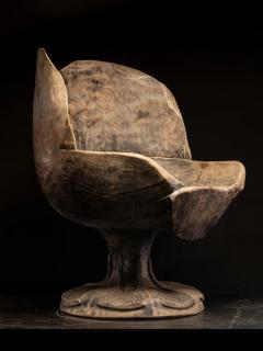 4 chairs hand carved out of one solid block in the form of a stylized flower - 4260519