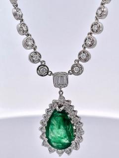 5 Carat Pear Emerald with Diamond Surround 18K - 3809375