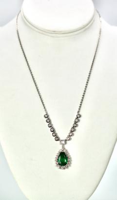 5 Carat Pear Emerald with Diamond Surround 18K - 3809381