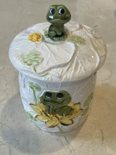 5 PIECE WHIMSICAL CERAMIC FROG AND LILY PAD KITCHEN CANNISTER SET - 3994791
