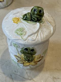 5 PIECE WHIMSICAL CERAMIC FROG AND LILY PAD KITCHEN CANNISTER SET - 3994792
