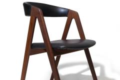 6 Danish A frame Walnut Dining Chairs in Original Black Vinyl - 3811586