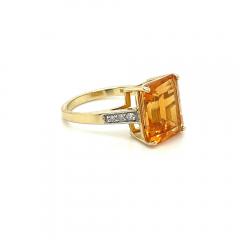 7 Carat Emerald Cut Citrine and Round Cut Diamond Ring in 14k Yellow Gold - 3552897