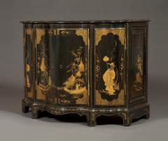 8031 AN IMPOSING SERPENTINE FRONTED CHINOISERIE BLACK LACQUER SIDE CABINET - 3614355