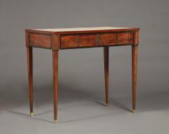 9237 AN UNUSUAL PAIR OF MAHOGANY SIDE TABLES - 3584615