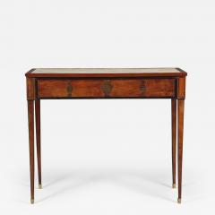 9237 AN UNUSUAL PAIR OF MAHOGANY SIDE TABLES - 3590845