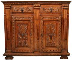 A 17th Century Italian Walnut Credenza - 3785024