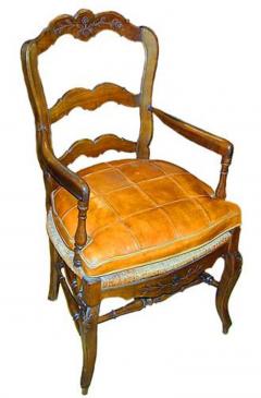 A 19th Century French Louis Philippe Elm Armchair - 3353723