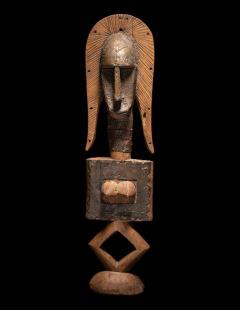 A BAMANA WOOD RELIQUARY GUARDIAN FIGURE - 2853948