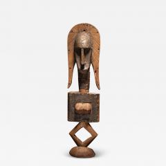 A BAMANA WOOD RELIQUARY GUARDIAN FIGURE - 2853951