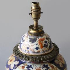 A BAYEUX PORCELAIN VASE WITH IMARI DECORATION CONVERTED TO A TABLE LAMP - 4232876