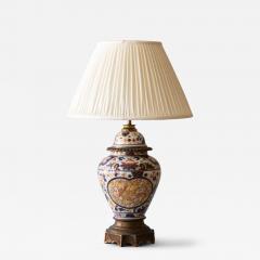 A BAYEUX PORCELAIN VASE WITH IMARI DECORATION CONVERTED TO A TABLE LAMP - 4235761