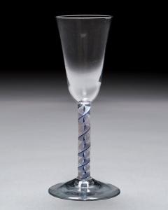 A BLUE WHITE TWIST ALE - 4455676