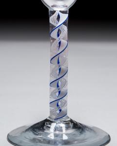 A BLUE WHITE TWIST ALE - 4455703