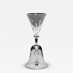 A COMBINED WINE GOBLET BELL GLASS WITH AIR BEAD KNOP - 4248904