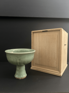 A Carved Longquan Celadon Stem Cup from the Yuan Dynasty - 4086518