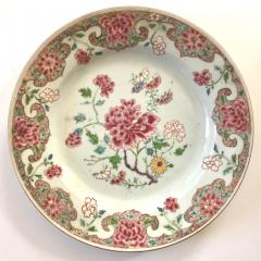A Chinese famille rose plate Yongzheng period - 3536507