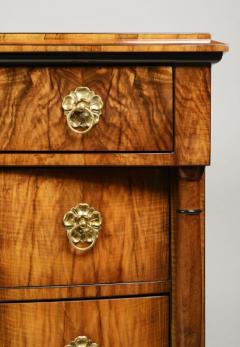 A Classic Biedermeier Commode - 478390