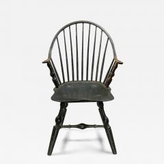 A Continuous Arm Windsor Chair - 160420