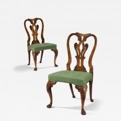 A FINE PAIR OF GEORGE II CARVED WALNUT SIDE CHAIRS - 4731336