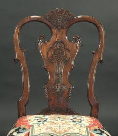 A FINE PAIR OF GEORGE II WALNUT SIDE CHAIRS - 4221855