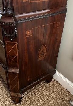 A Fine English George III Mahogany Cabinet Linen Press - 3549201