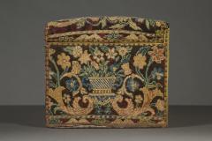 A Fine Gros and Petit Point Needlework Coffret Most Unusually - 4696663
