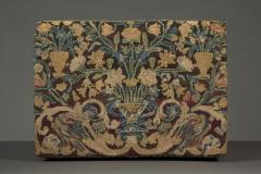 A Fine Gros and Petit Point Needlework Coffret Most Unusually - 4696664