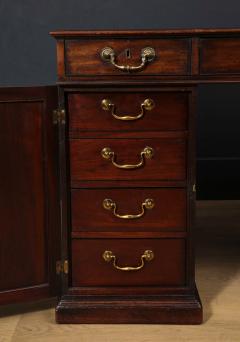A Fine Mahogany Chippendale Partners Desk Circa 1770 - 269977