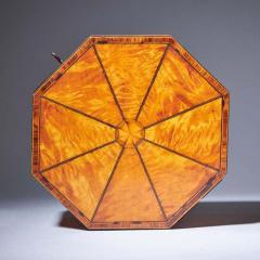 A Fine and Rare George III Octagonal Figured Satinwood Box C 1790 - 3447706