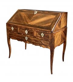 A French Louis XV Style Rosewood Veneered Bureau en Pente - 3721624
