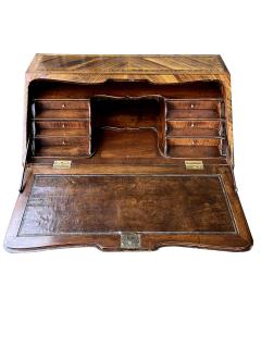 A French Louis XV Style Rosewood Veneered Bureau en Pente - 3721625