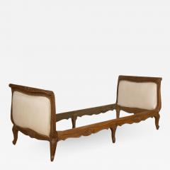 A French Louis XV style day bed circa 1950 - 1888004